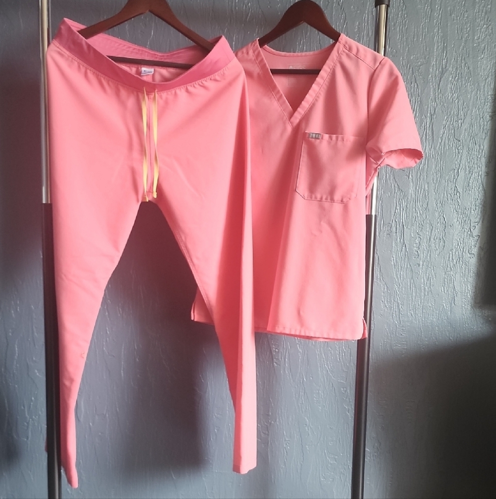Figs Vibrant Pink Scrub Set